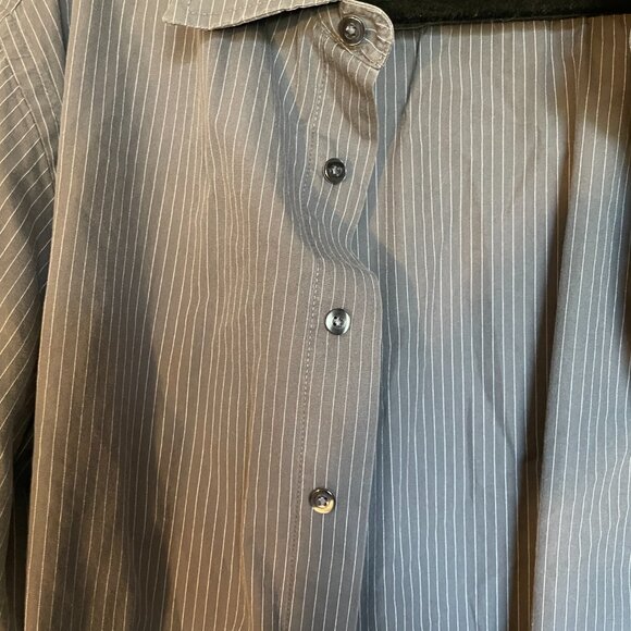 XL 17-17.5 GAP Fitted Premium Grey Button Down - Picture 3 of 6